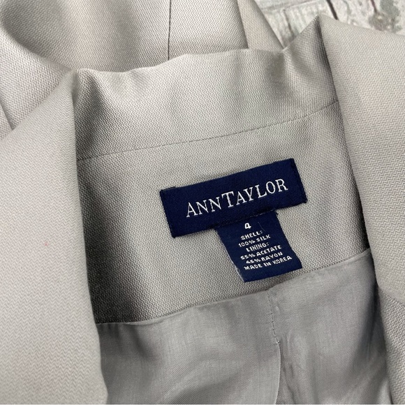 🍁 Ann Taylor 100% Silk Blazer Lined Jacket Coat sz 4 - Picture 3 of 6